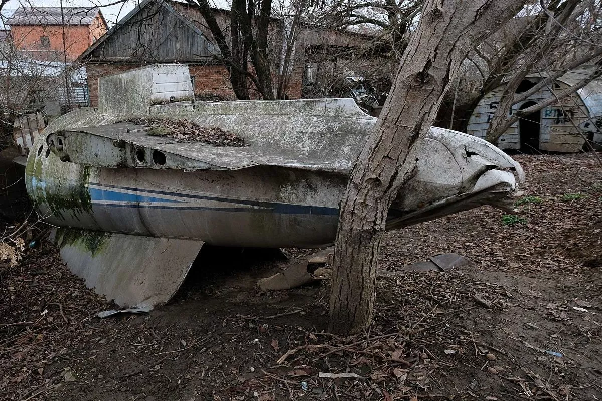 Эта груда металла когда-то была детским кинотеатром Эта груда металла когда-то была детским кинотеатром