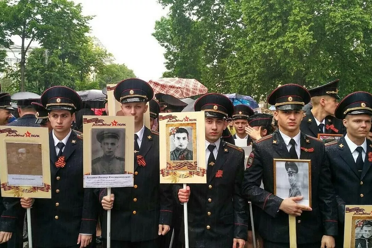 Даже дождь не испортил шествие в Краснодаре. Даже дождь не испортил шествие в Краснодаре.