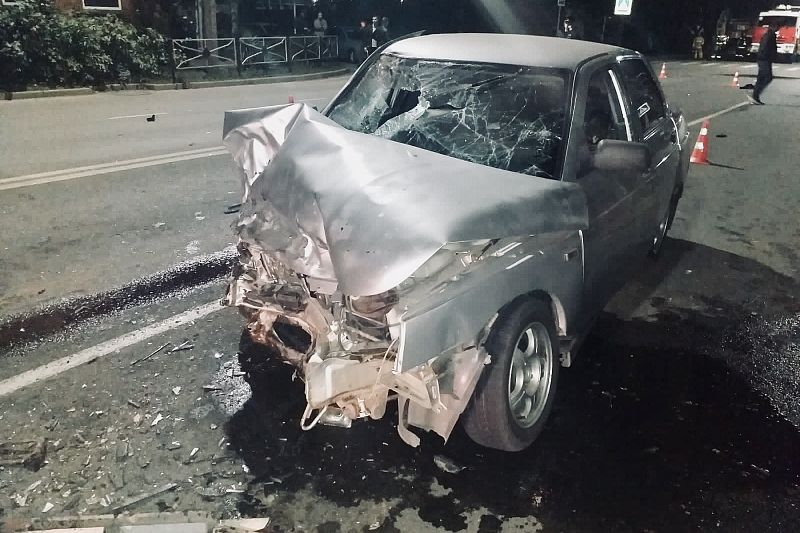 В Майкопе водитель ВАЗе сбил насмерть 19-летнюю девушку