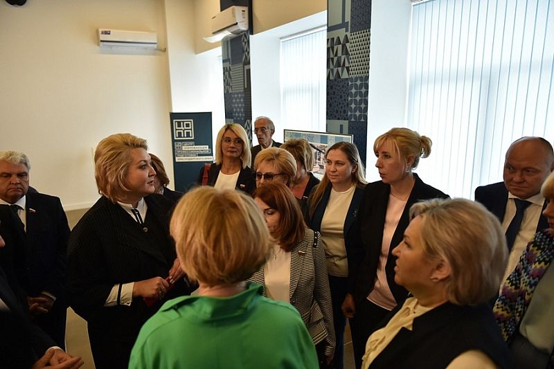 Сенаторы РФ посетили колледжи Краснодара
