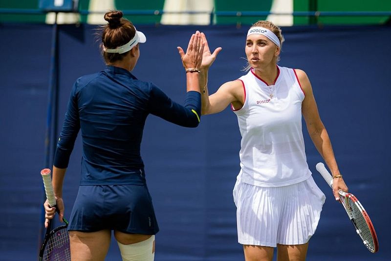 Елена Веснина не сумела пробиться в финал женского парного теннисного турнира