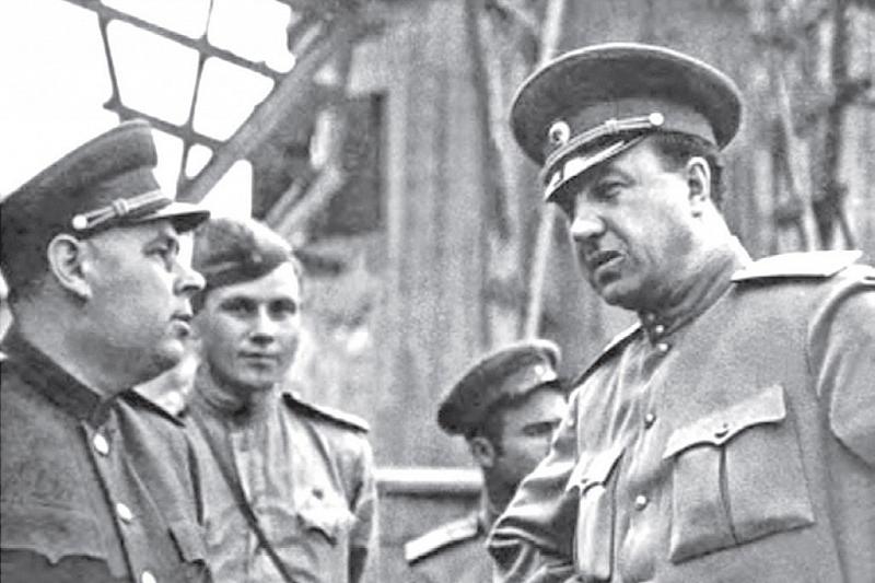 Начальник ГУКР "СМЕРШ"   генерал-полковник Виктор Абакумов.