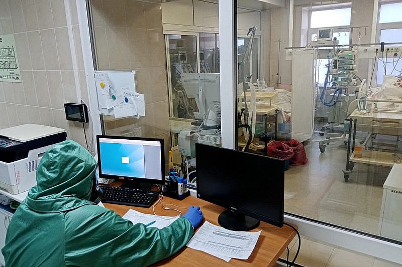 На Кубани 108 пациентов с тяжелой формой COVID-19 подключены к ИВЛ 