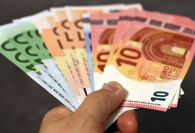 Евросоюз запретил евро в России
