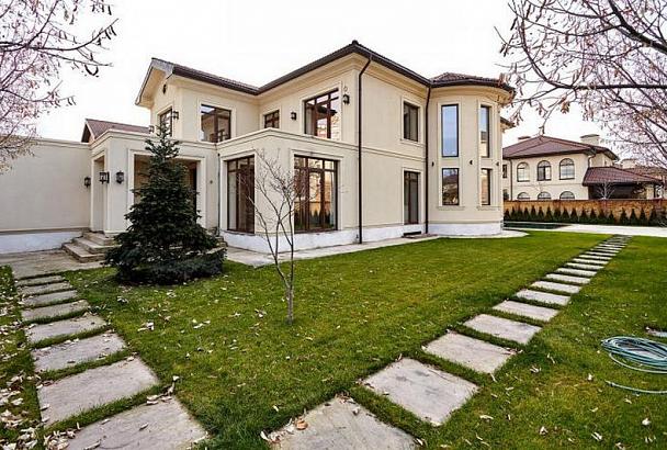 В Краснодаре продают дом за 350 млн рублей