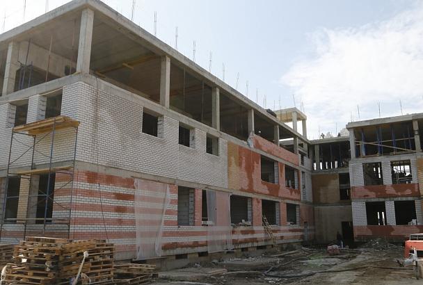 Новую школу на 1550 мест  достроят в Восточно-Кругликовском микрорайоне Краснодара в начале 2019 года