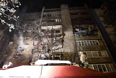 Взрыва после падения военного самолета Су-34 возле жилого дома в Ейске не было