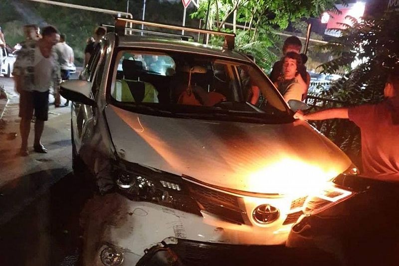 Пьяный водитель на «Тойоте» сбил женщину в Сочи