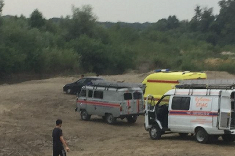 Тело утонувшего в реке Лаба мужчины обнаружили спасатели