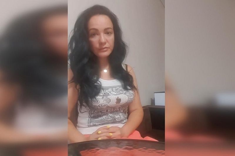 «Не приемлю представителей ЛГБТ»: обматерившая постояльцев хозяйка гостиницы в Анапе записала видео с оправданиями
