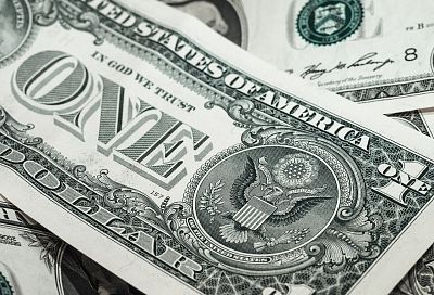 Курс доллара опустился ниже 68 рублей впервые с марта 2020 года
