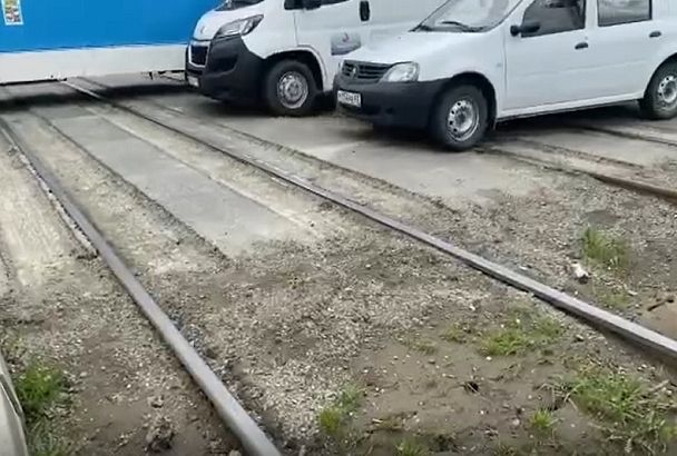 ГИБДД обвинила дорожников в транспортном коллапсе на Старокубанском кольце в Краснодаре