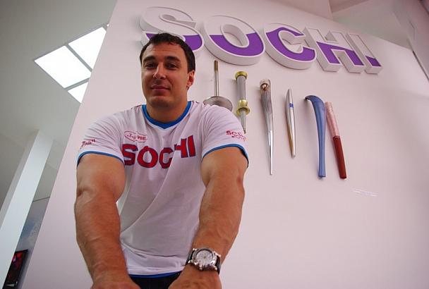 Алексей Воевода проведет турнир по армрестлингу в горах Сочи