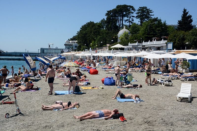 Ростуризм предложил создать туристическую полицию после драки на пляже в Сочи 