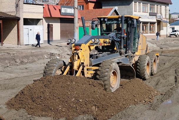 Власти Краснодара заявили, что работы по капремонту ул. Тургенева не остановлены