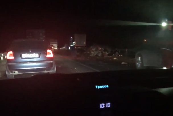 В Краснодарском крае водитель «шестерки» погиб при столкновении с КамАЗом