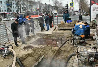В Краснодаре ликвидируют последствия аварии на ул. Ставропольской