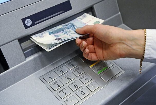 «Деньги обесценятся». С 3 августа у россиян будут еще быстрее «гореть» накопления на банковских счетах