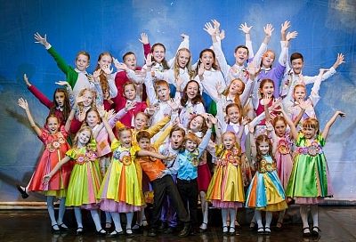 К 2024 году в каждой российской школе появится свой театр