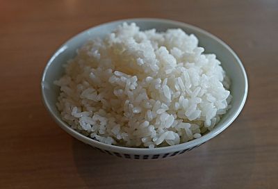 Чтоб не слиплось: шеф-повар рассказал, как правильно варить рассыпчатый рис 
