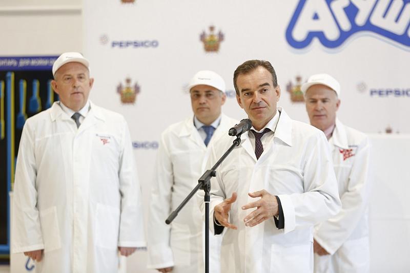  Губернатор Кубани Вениамин Кондратьев во время церемонии открытия предприятия.