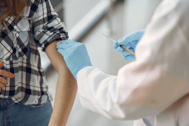 Краснодарский край выполнил план по обязательной вакцинации от коронавируса