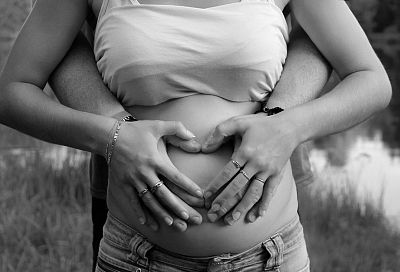 Сплошная мифология: гинеколог развеяла пять самых популярных «правил», касающихся поведения беременных женщин