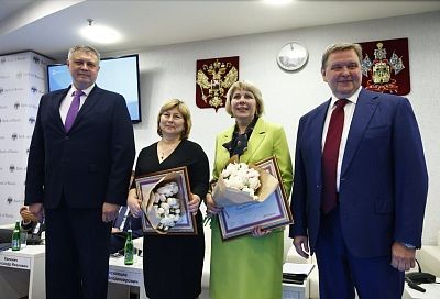 Первый вице-губернатор края Игорь Галась поздравил Южное ГУ Банка России с юбилеем