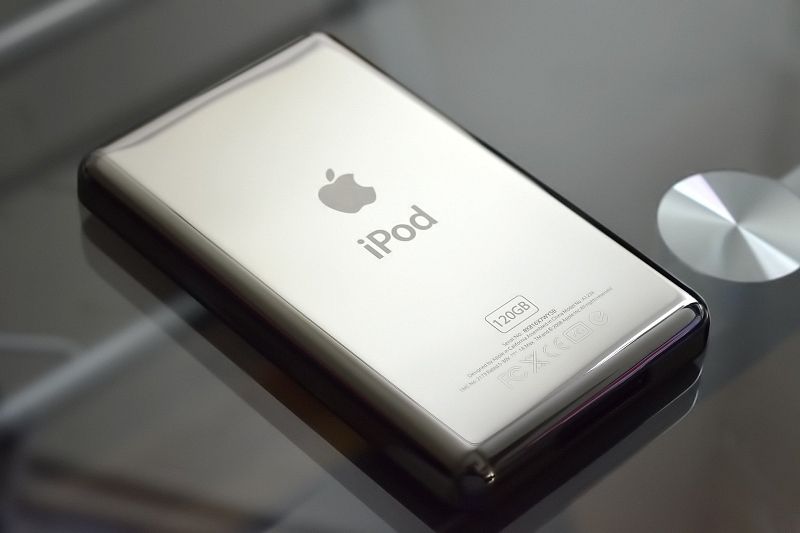 Apple отказалась от плеера iPod