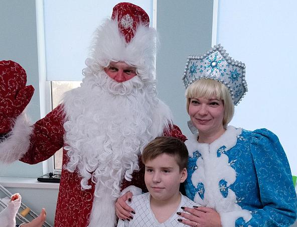 «Полицейский Дед Мороз» посетил детскую краевую больницу в Краснодаре