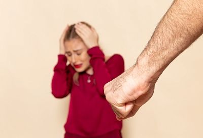 Что делать, если бьет: домашним насильникам запретили даже приближаться к своим жертвам