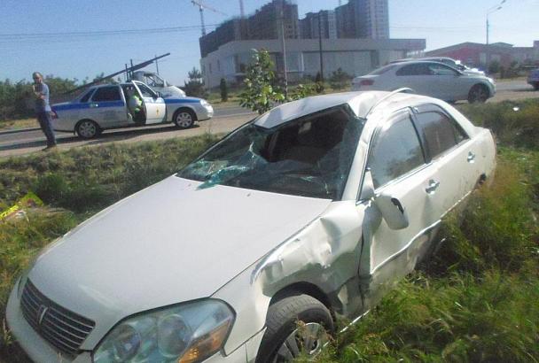В Анапе водитель на разогнавшейся иномарке сбил пешехода на обочине