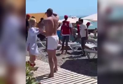 Большинством голосов: власти Сочи приняли решение расторгнуть договор с арендатором пляжа, где избили туриста