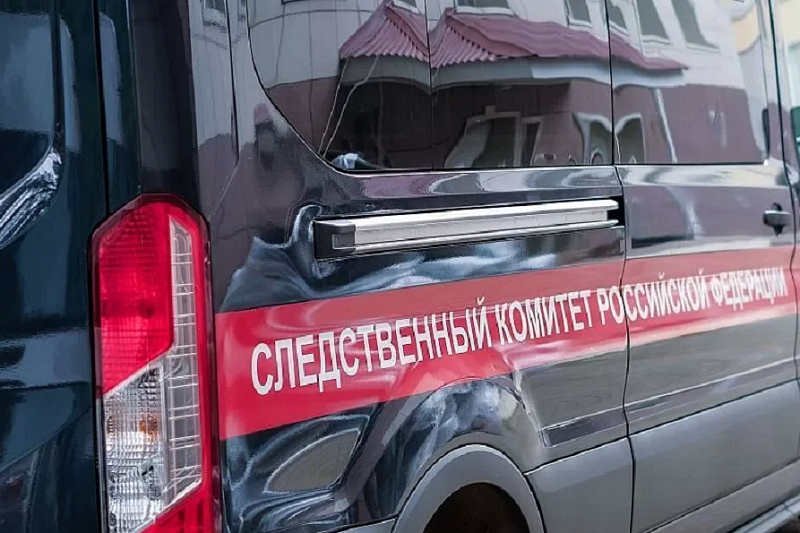 Двух парней без признаков жизни нашли в салоне припаркованной на улице Краснодара машины