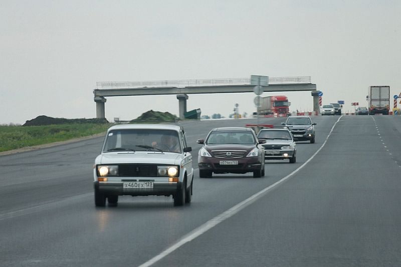 С начала 2021 года на Кубани водители заплатили более 1,5 млрд рублей штрафов за нарушения ПДД