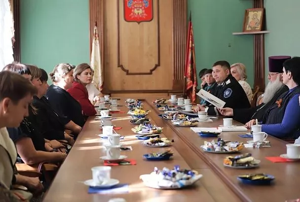 Александр Власов встретился с семьями погибших участников СВО