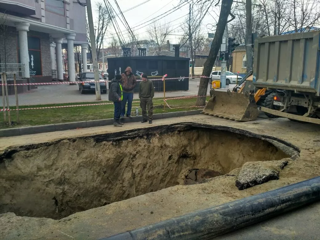 Ремонт коллектора на улице Гимназической