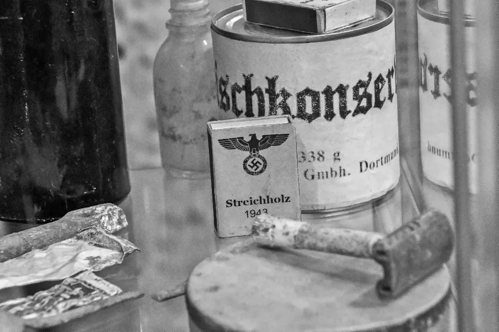 Это вещи оккупантов, которые передал музею анапский поисковый отряд «Черномор». По ним видно, насколько хорошо подготовились фашисты к войне.