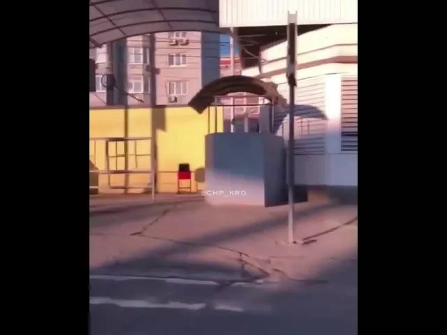 Мерседес скрывается от полиции в Краснодаре