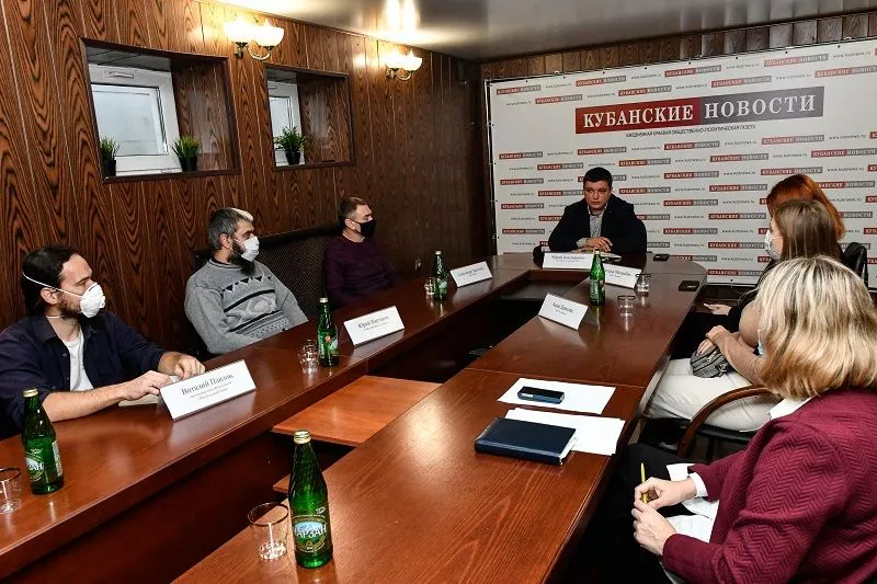 Круглый стол в редакции «КН».