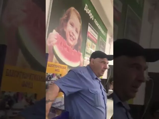 В Сочи охранники "Перекрестка" избили подростка