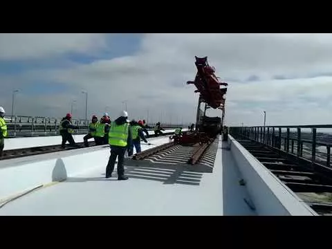 Первый технологический поезд пойдет по Крымскому мосту уже в августе 2019 года