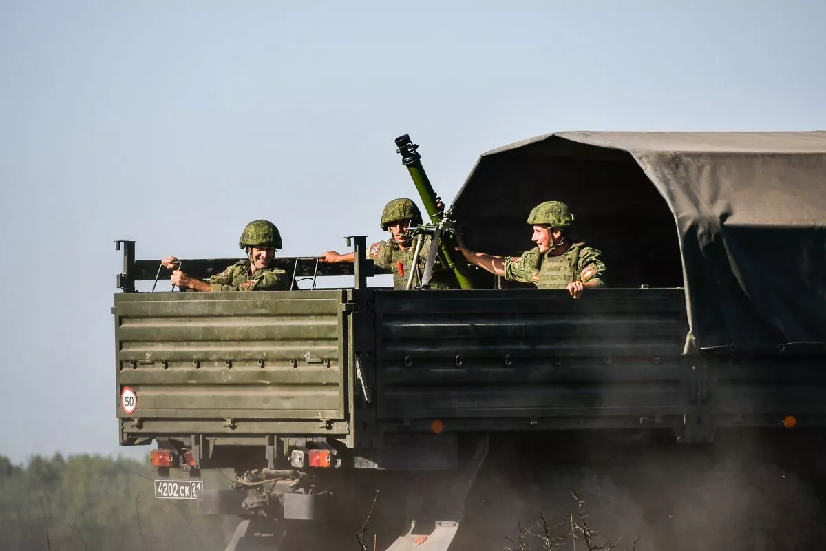 Решающую роль в исходе боя играет не только огневая мощь, но и мобильность подразделений. 