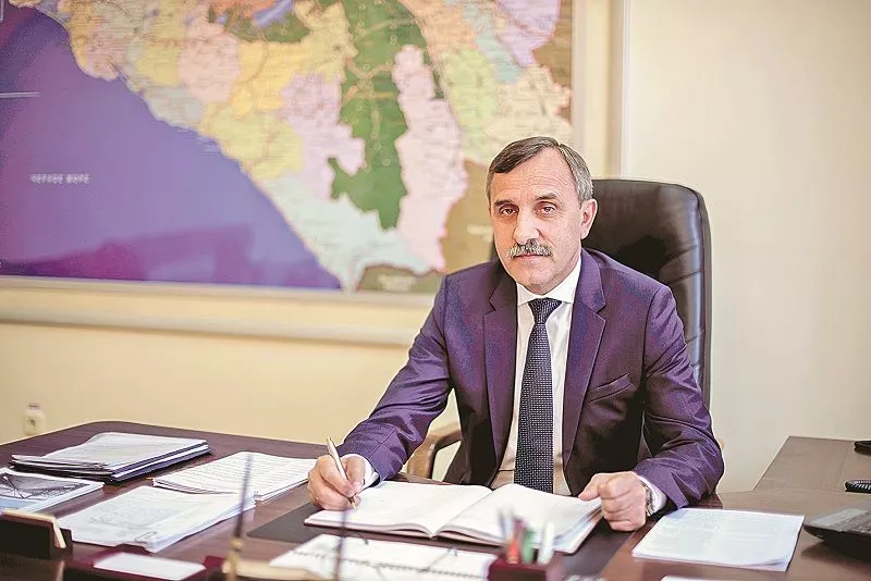 Заместитель министра сельского хозяйства и перерабатывающей промышленности Краснодарского края Михаил Тимофеев Заместитель министра сельского хозяйства и перерабатывающей промышленности Краснодарского края Михаил Тимофеев