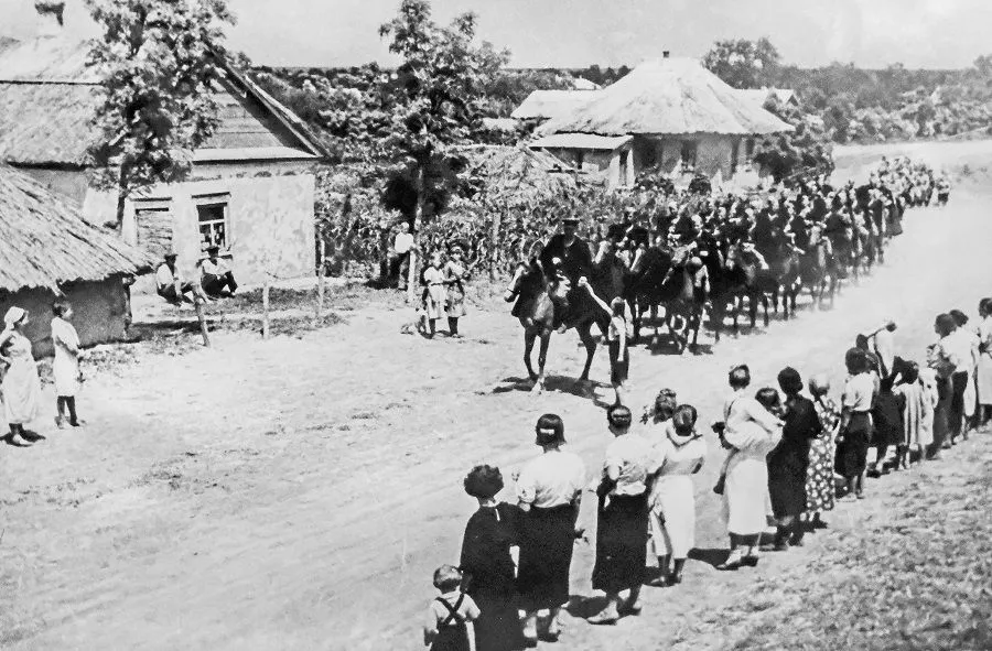 Как и полагается казакам, жители Славянской дружно встали на защиту своей Родины. 