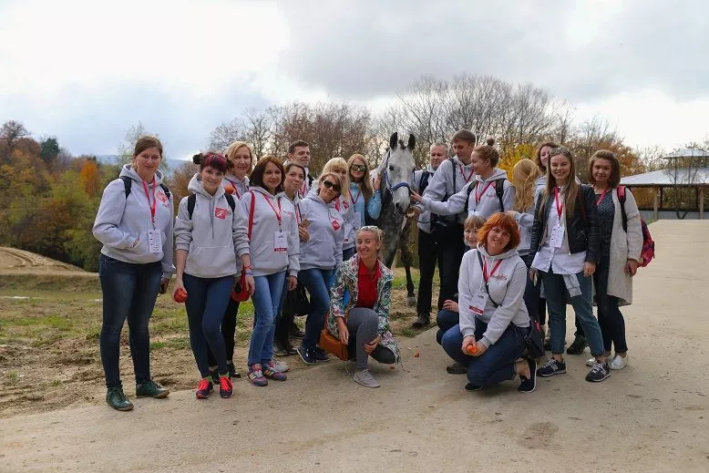 Сегодня на экоферме Экзархо с удовольствием встречают туристов со всех уголков мира. Сегодня на экоферме Экзархо с удовольствием встречают туристов со всех уголков мира.