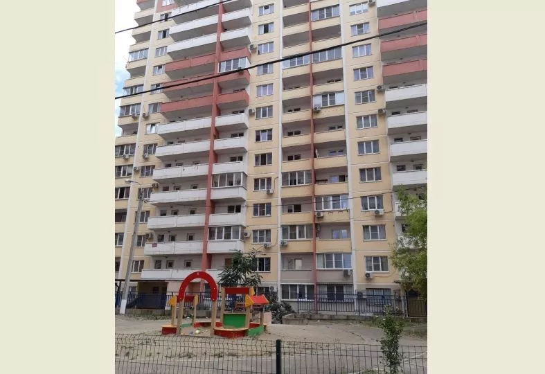 Яна Абакумова особенно рада комфорту и бытовым условиям, которыми ее порадовала новая квартира