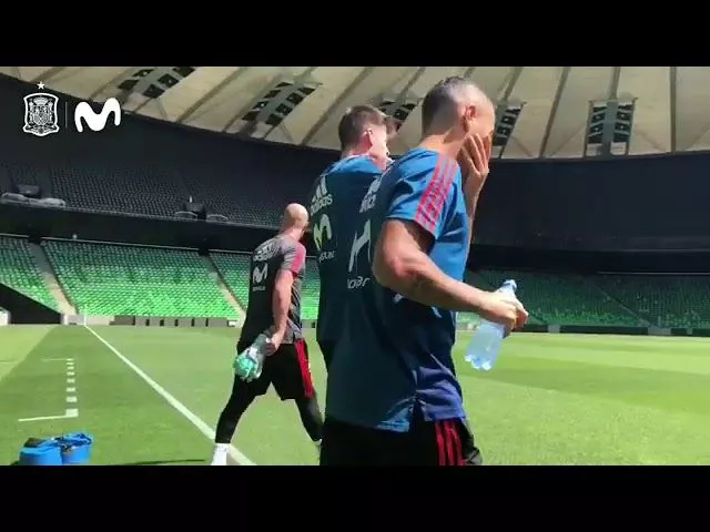 Сборная Испании проводит в Краснодаре закрытую тренировку