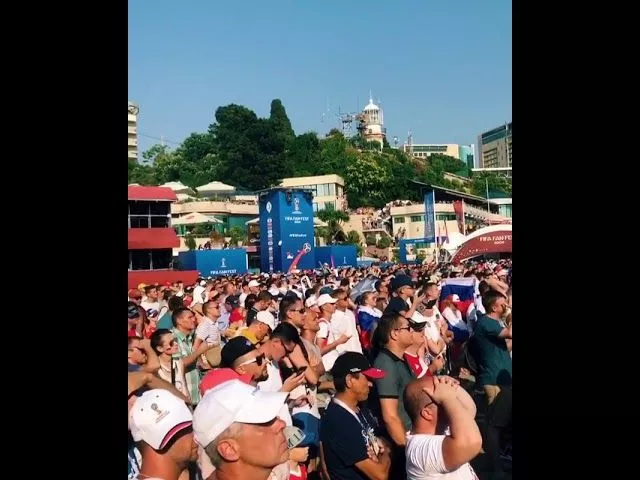 Фан-зона в Сочи. Уругвай-Россия