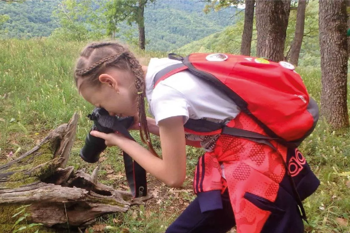 Пешие маршруты проложены таким образом, чтобы школьники ближе знакомились с природными,историческими и археологическими достопримечательностями Краснодарского края.